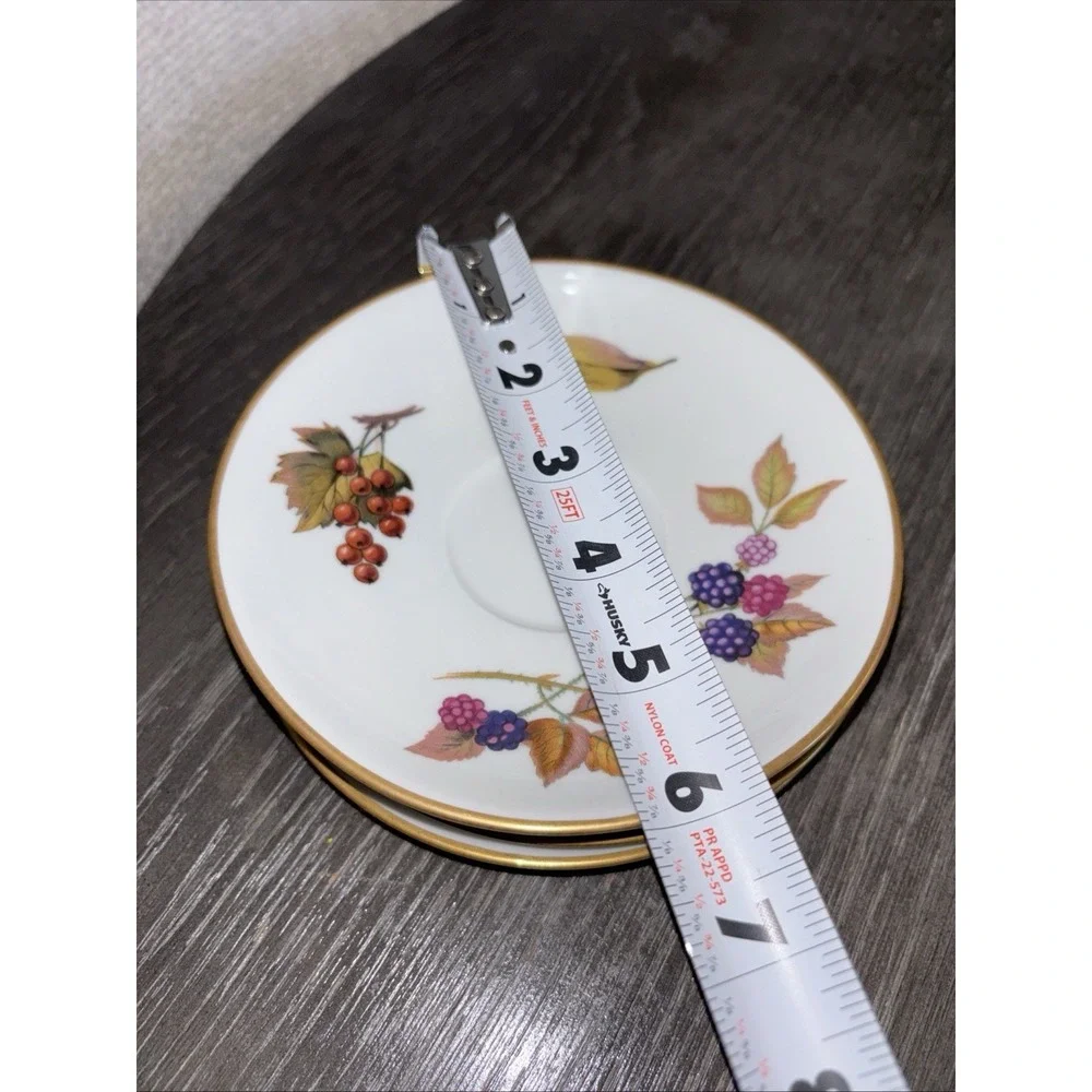 Evesham Saucer Plate for Coffee / Tea Cup Gold Trimmed Royal Worcester 1961 Set4